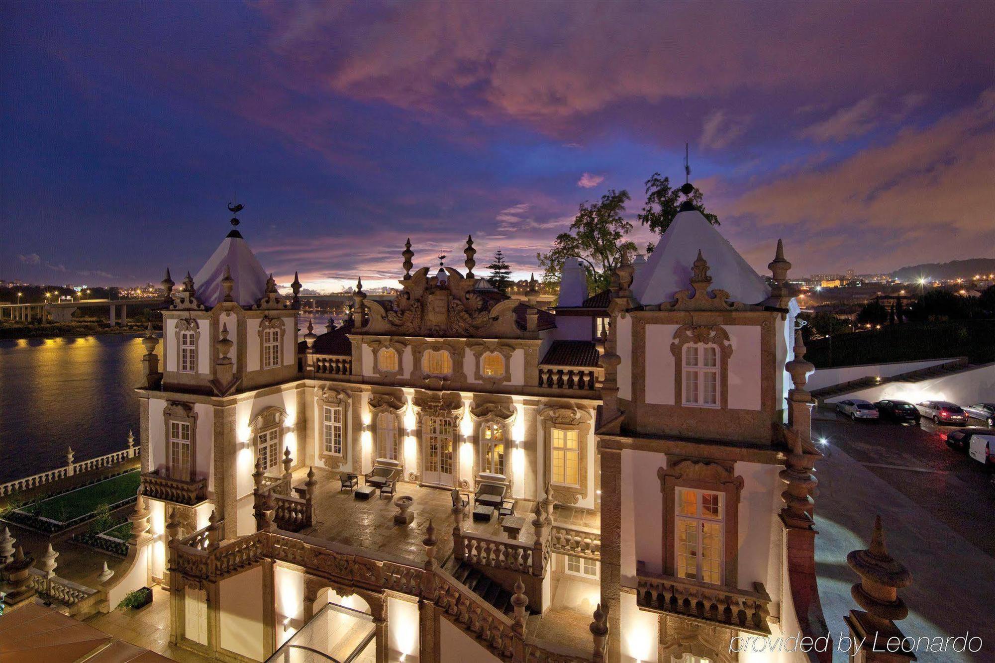 페스타나 팔라시오 도 프레이소 - 포사다 앤 내셔널 모뉴먼트 포르투 외부 사진 The Palácio do Campo Belo at night
