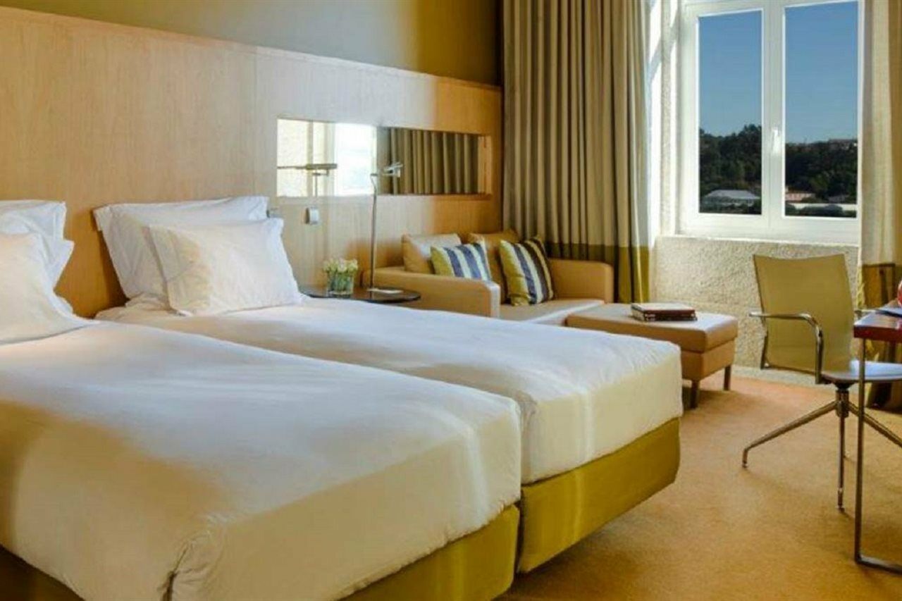 페스타나 팔라시오 도 프레이소 - 포사다 앤 내셔널 모뉴먼트 포르투 외부 사진 A room at the hotel